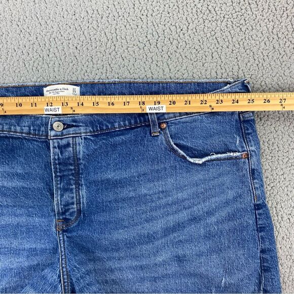 Abercrombie & Fitch Women's '90's Baggy Low Rise Denim Shorts   |  Size:  37/24 - Picture 5 of 13